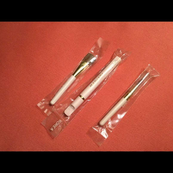 MARY KAY VINTAGE COSMETIC BRUSHES